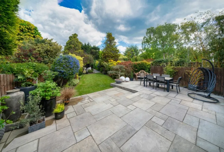 Comment créer une terrasse en dalle de 15m2 ? , Nancy, Sonmez CTS Isolation